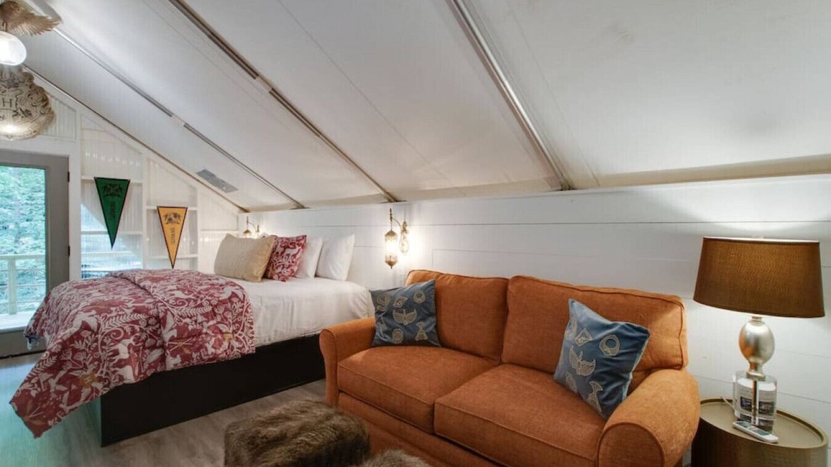 Groveoak RV Rental | #9 Hogwarts Luxury Glamping Tent Hogwarts Theme