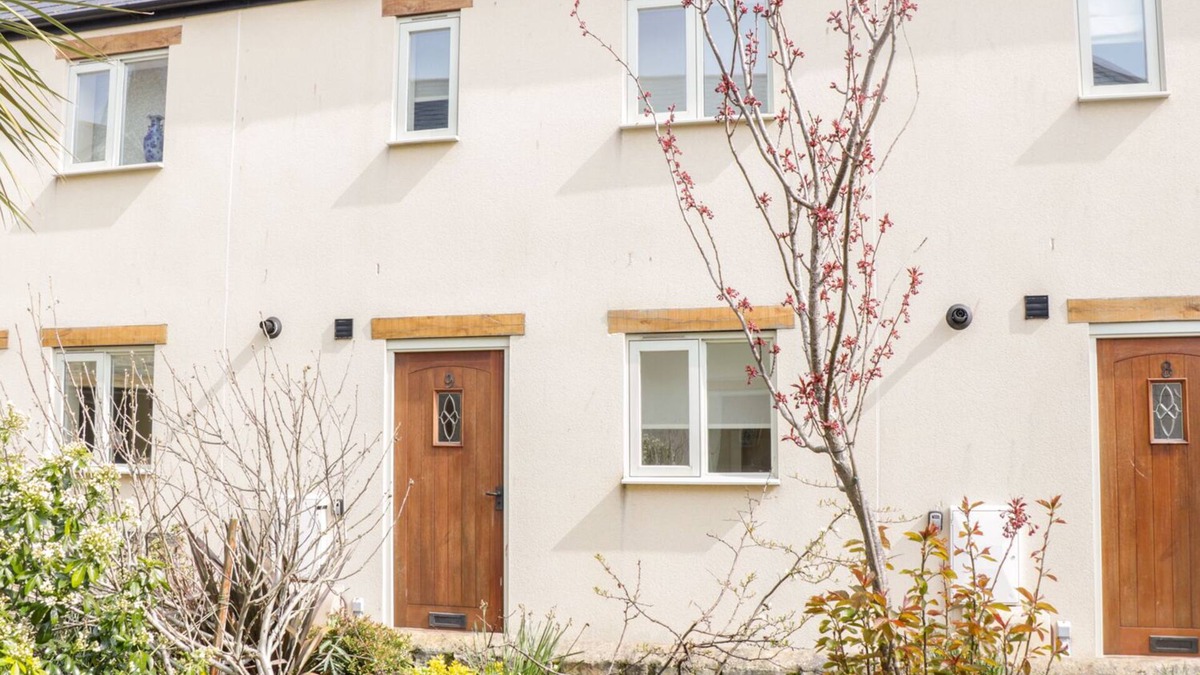 Watchet Cottage | 9 MALTHOUSE COURT, pet friendly, character holiday cottage in Watchet