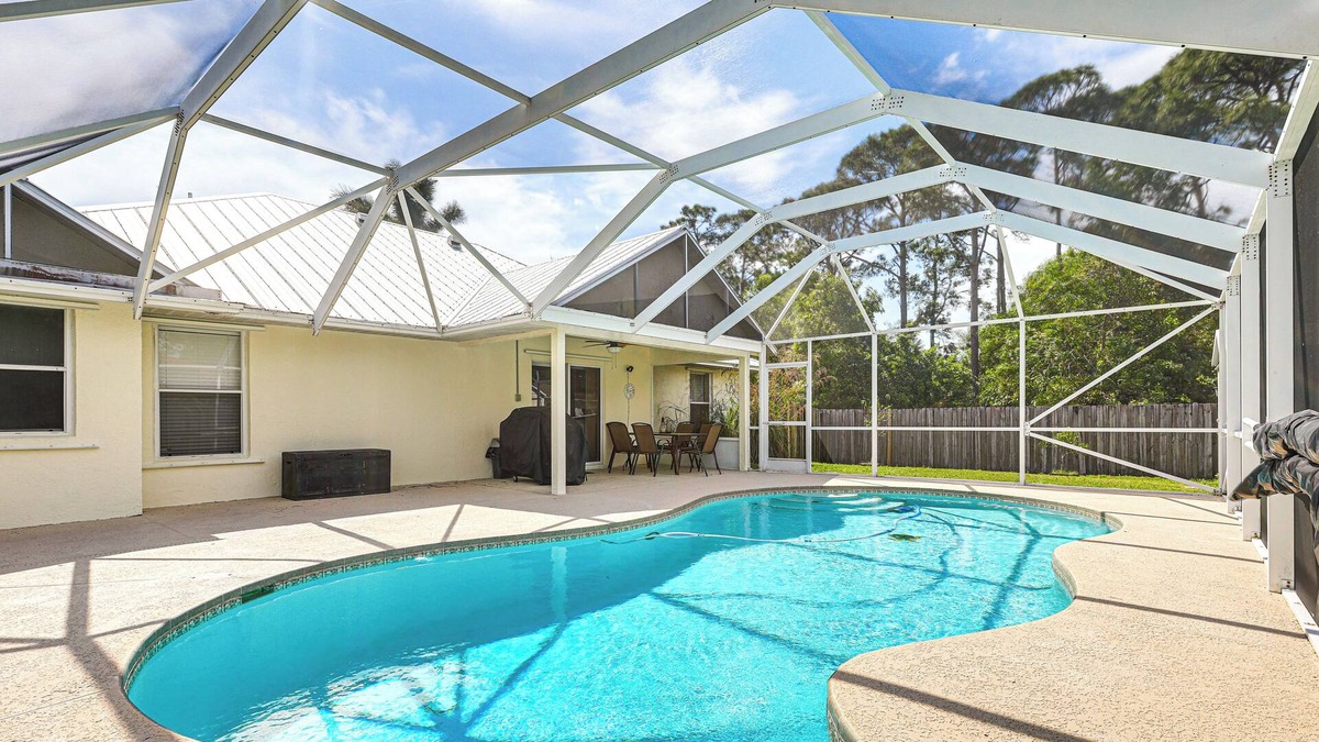 Port Saint Lucie House | 9 Mi to Clover Park: Poolside Paradise!