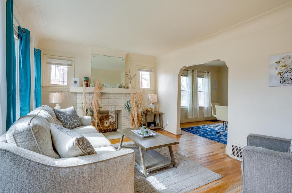 Detroit Apartment | 9 Mi to Downtown and Comerica Park A Grand Stay