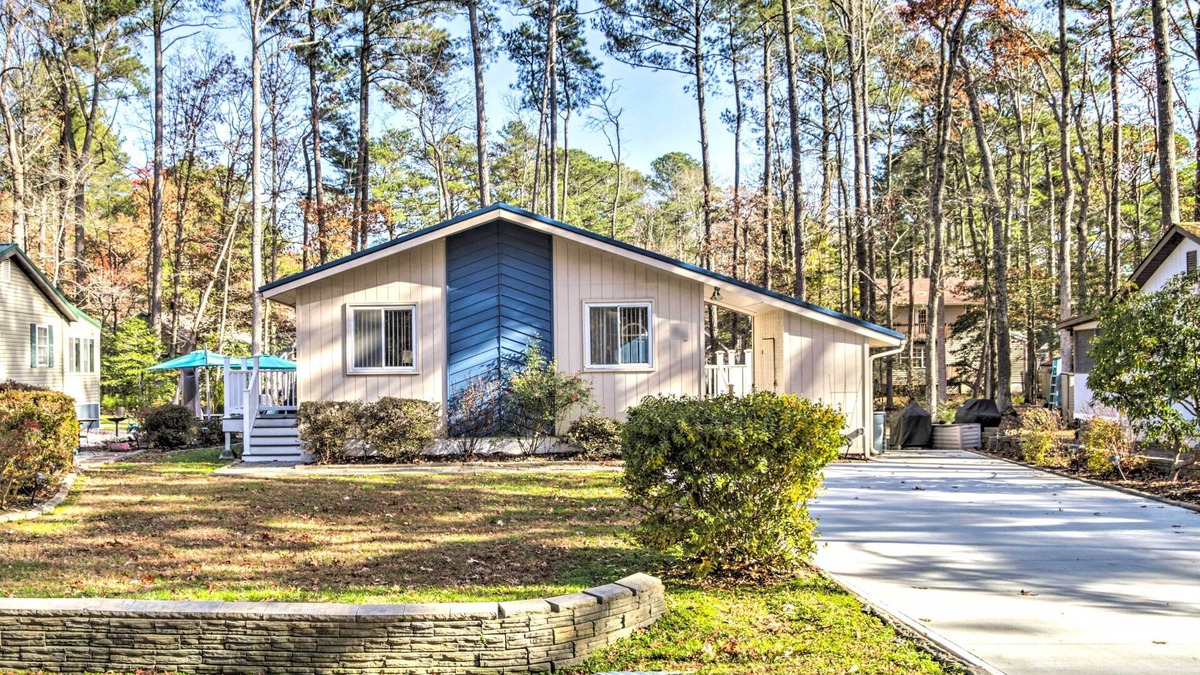 Ocean Pines House | 9 Mi to Ocean City Beaches: Retreat w/Patio