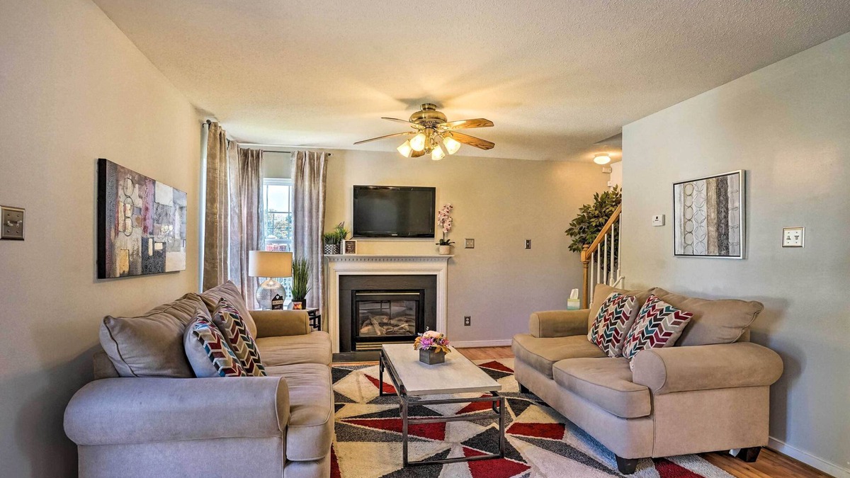 Sandston House | 9 Mi to Richmond: Sandston Home w/Office