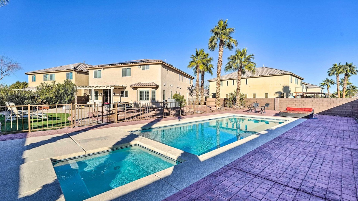 Sunrise Manor House | 9 Mi to Strip: Las Vegas Home w/Pool & Hot Tub!