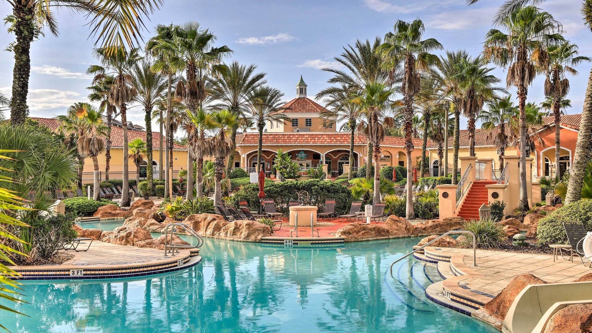 Regal Palms House | 9 Mi to WDW: Townhouse w/Balcony in Davenport!