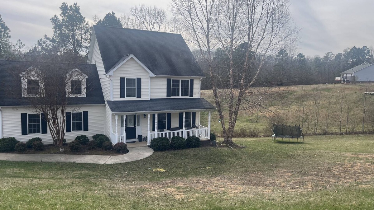 Madison Heights House | 9 Miles from Liberty, Jet Ski Rental, 7 min from Paddle Boarding on the James