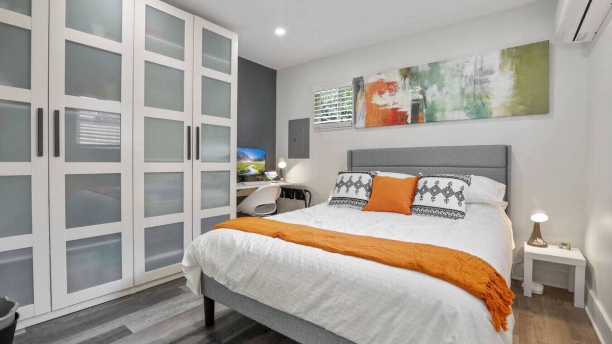 Near East Columbus House | 9 Min to Short North | Convenient & Cozy | Unit B