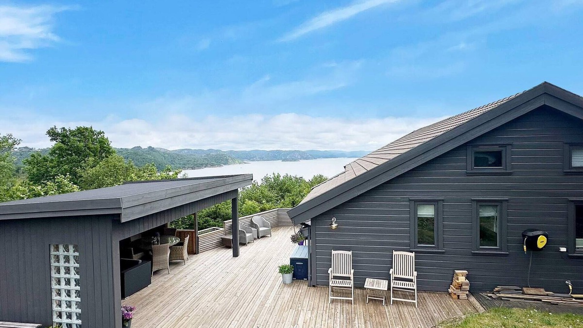 Lyngdal House | 9 person holiday home in Korshamn-By Traum
