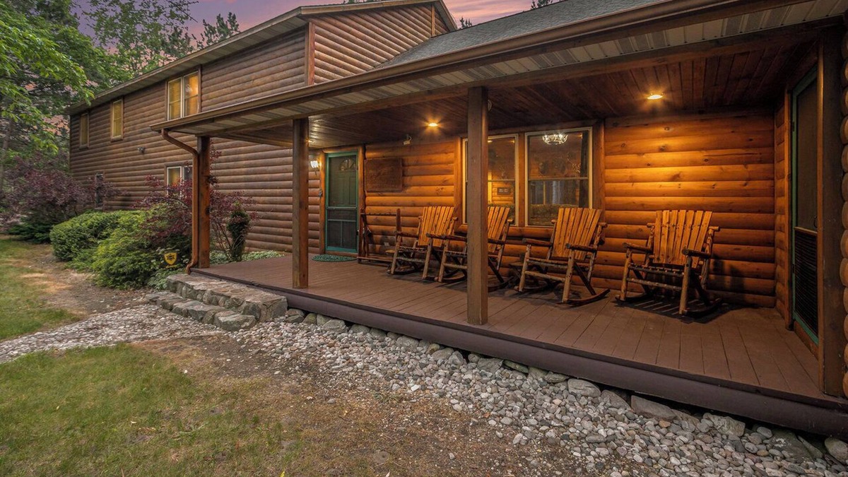 Oceana County Cabin | 90 Acre Lodge w/Pond | Foosball | Pool Table