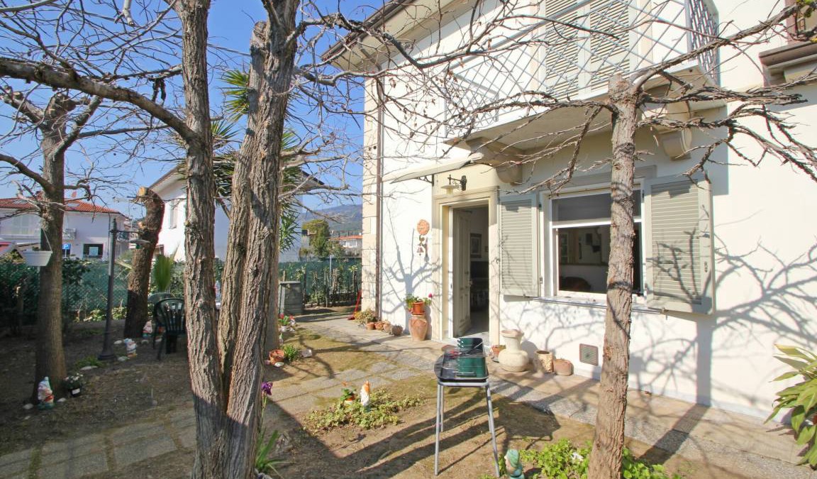 Capezzano Pianore Apartment | 90 m² Apartment ∙ 3 bedrooms ∙ 4 guests