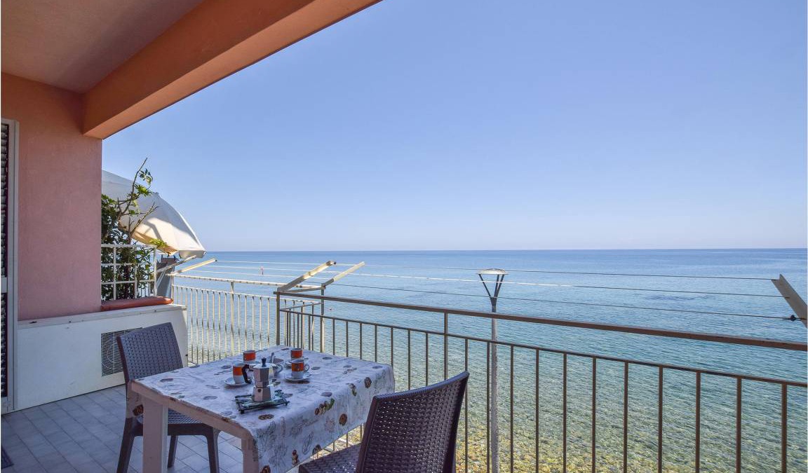 Marina di Caronia Apartment | 90 m² Apartment ∙ 1 bedroom ∙ 4 guests
