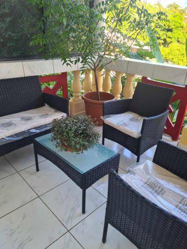 Mamoudzou Apartment | 90 m² Apartment ∙ 2 bedrooms ∙ 4 guests