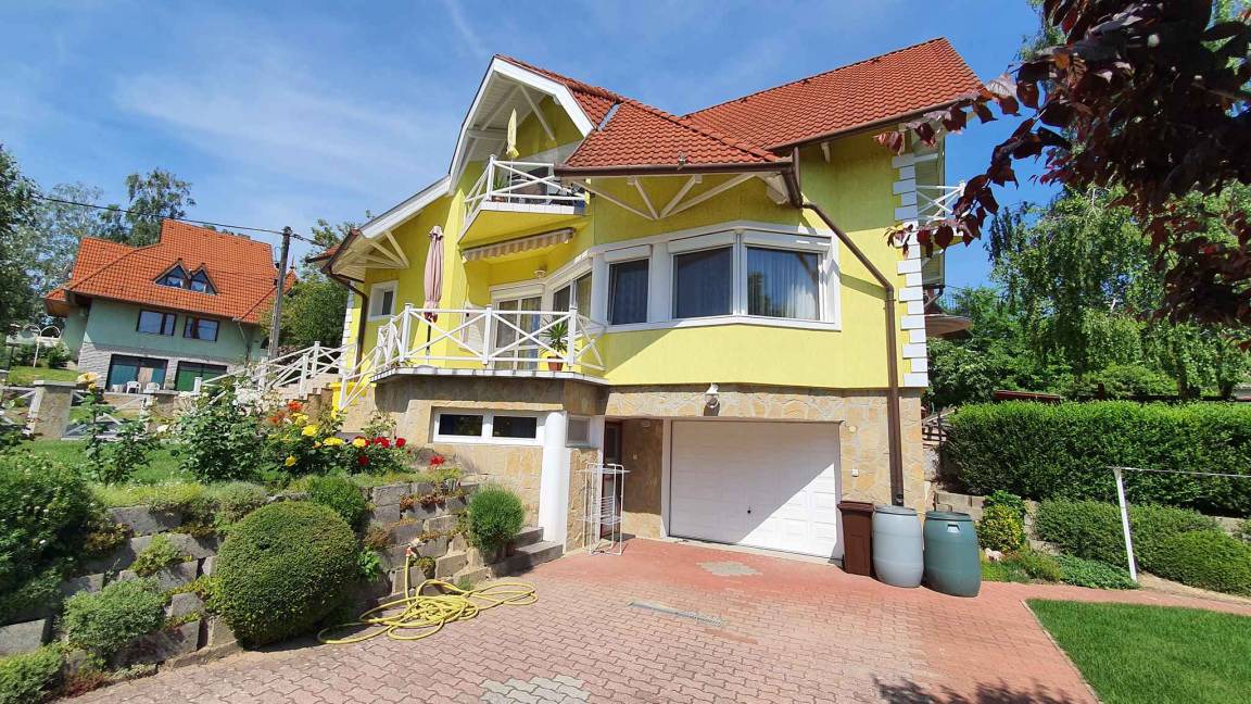 Fonyod Apartment | 90 m² Apartment ∙ 3 bedrooms ∙ 6 guests
