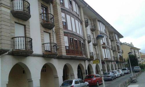 Saron Apartment | 90 m² Apartment ∙ 3 bedrooms ∙ 6 guests