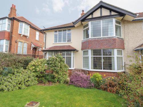 Rhos on Sea Apartment | 90 m² Apartment ∙ 1 bedroom ∙ 2 guests