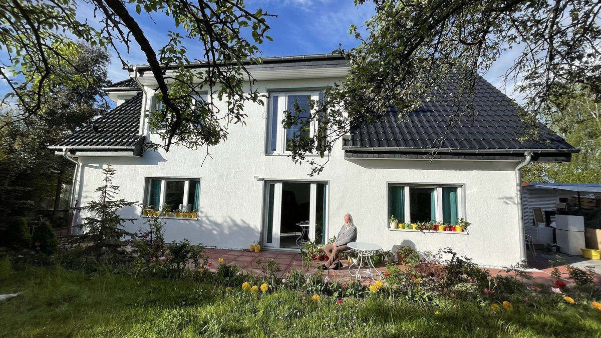 Lindenberg Apartment | 90 m2 family apartment in a new villa 16km from Berlin center with up to 3 beds