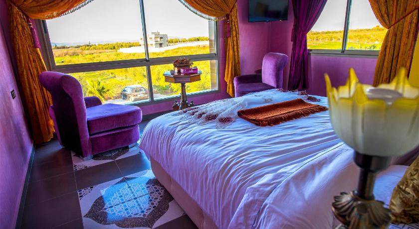 Ain Chkef House | 90 m² Farmhouse ∙ 2 bedrooms ∙ 8 guests