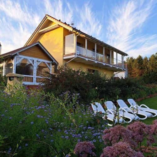 Przywidz House | 90 m² Farmhouse ∙ 3 bedrooms ∙ 12 guests