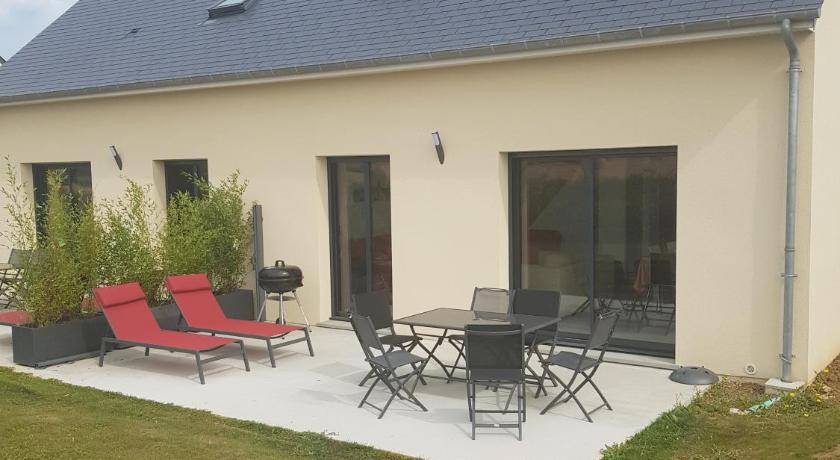 Saint-Come-de-Fresne House | 90 m² House ∙ 3 bedrooms ∙ 8 guests