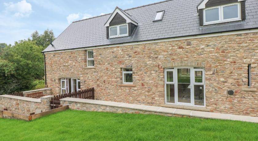 Miskin House | 90 m² House ∙ 1 bedroom ∙ 2 guests