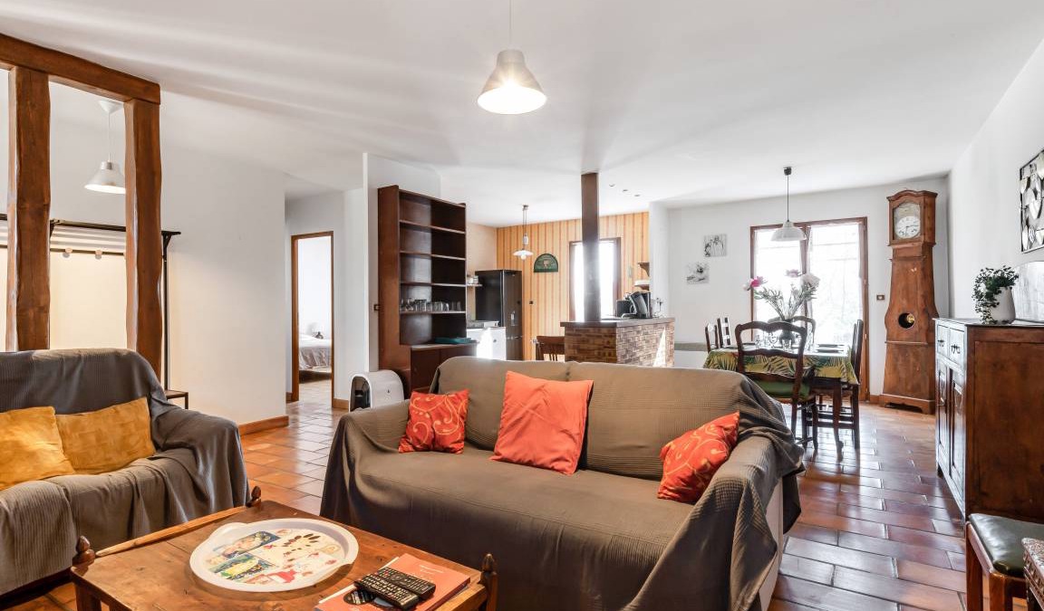 Joyeuse House | 90 m² House ∙ 2 bedrooms ∙ 6 guests