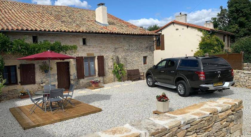 Vanzay House | 90 m² House ∙ 3 bedrooms ∙ 6 guests