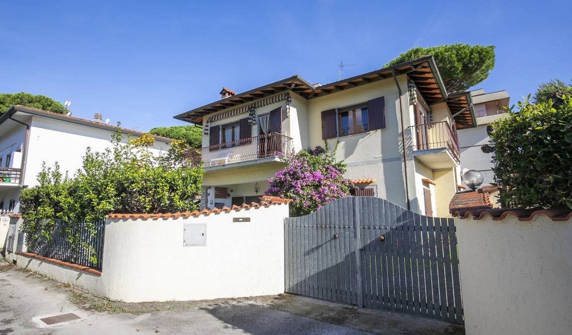 Forte dei Marmi House | 90 m² House ∙ 2 bedrooms ∙ 5 guests