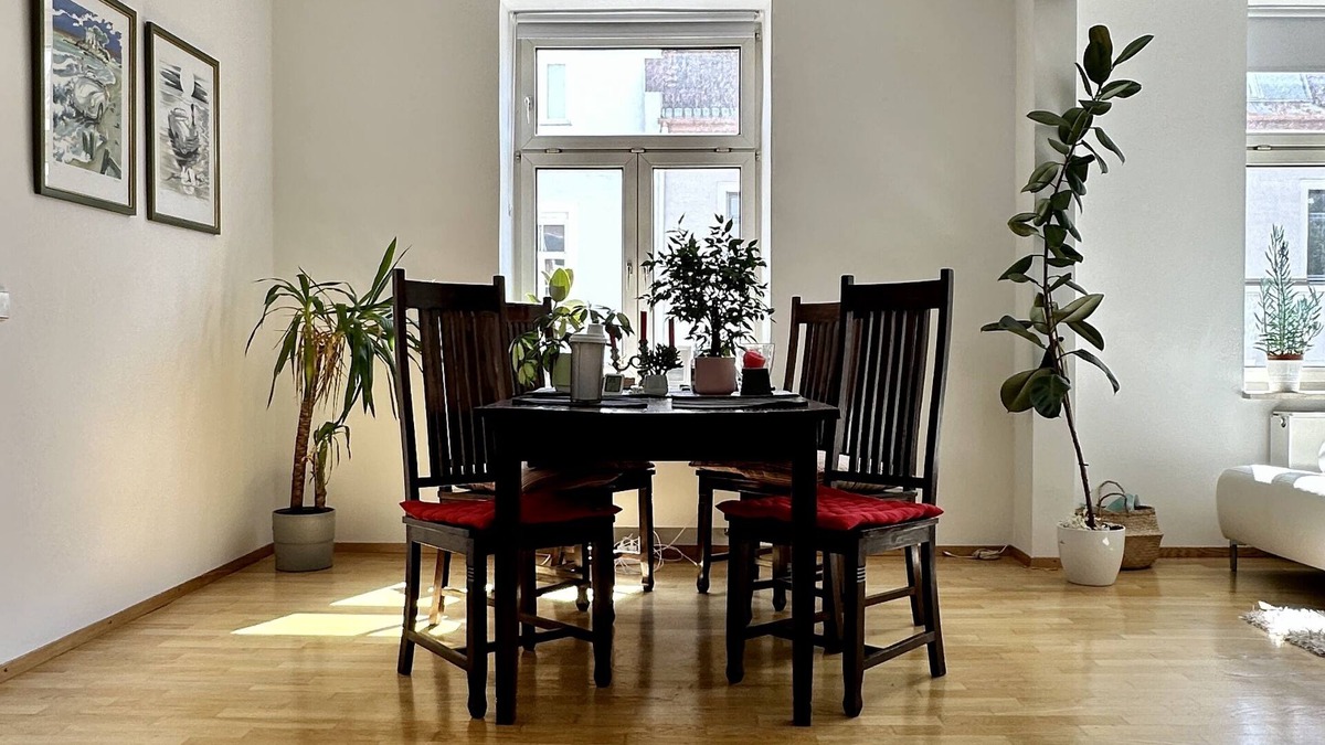 Schwabing Apartment | 90 m2 - Space to Chill & Work & Rest