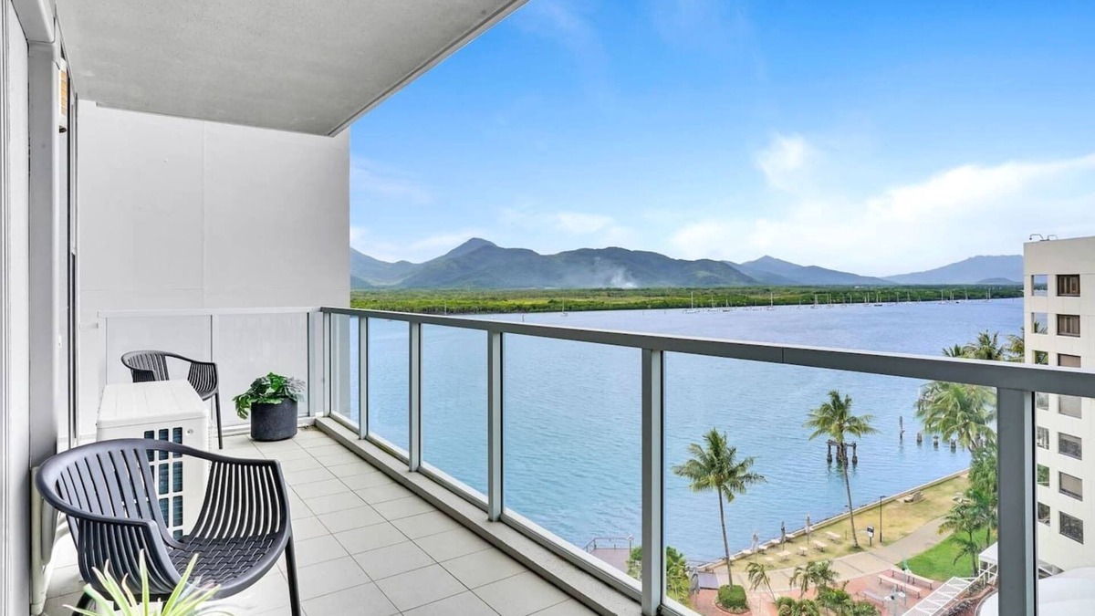 Cairns Central Business District Condo | 901 Harbour Lights- Luxury 2BR Waterfront Apartment | Stunning Marina Views | Pool + Sauna