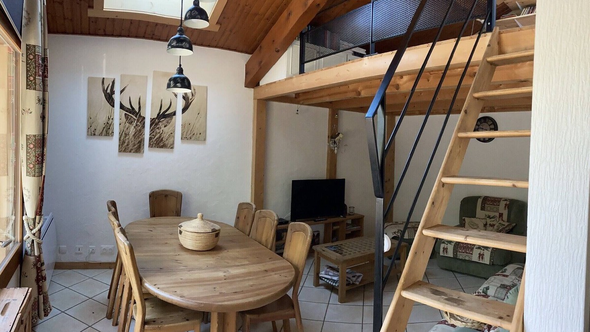 Araches-la-Frasse Apartment | 90m2 apartment in Les Carroz 3 bedrooms for 8 people
