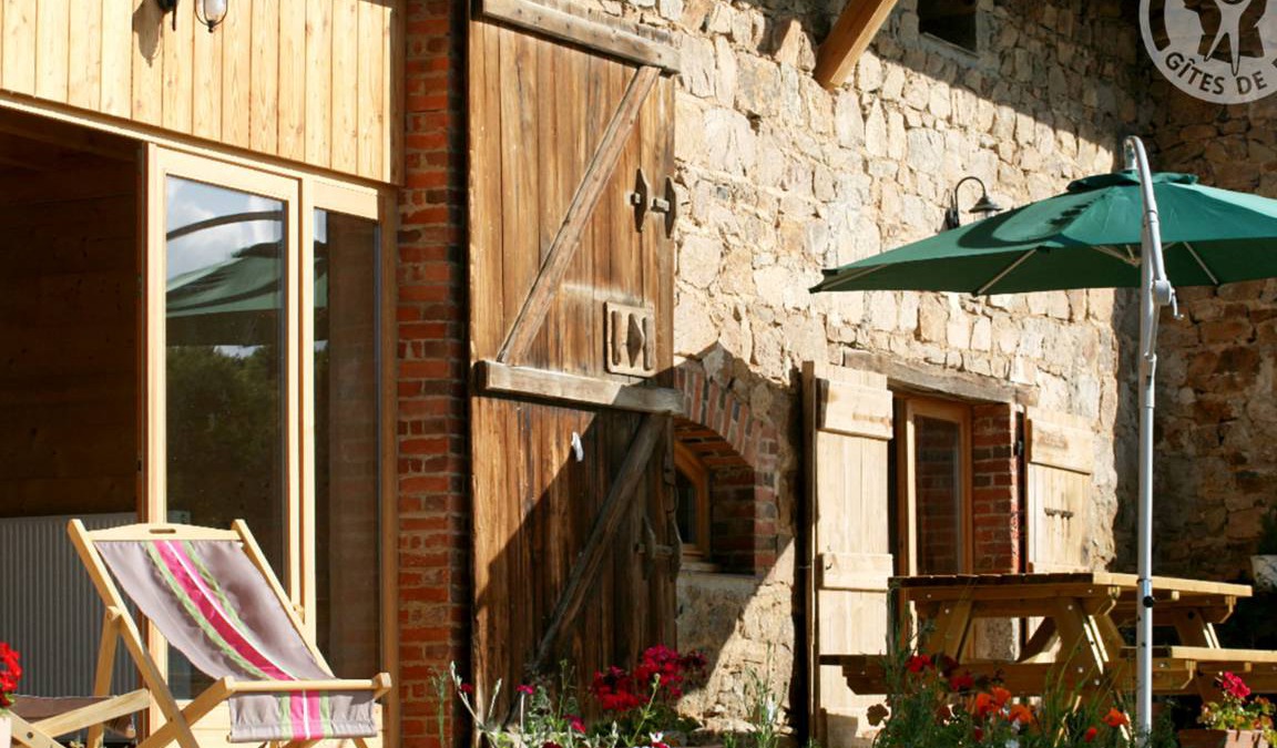 Saint-Romain-d'Urfe Cottage | 92 m² Cabin ∙ 3 bedrooms ∙ 7 guests