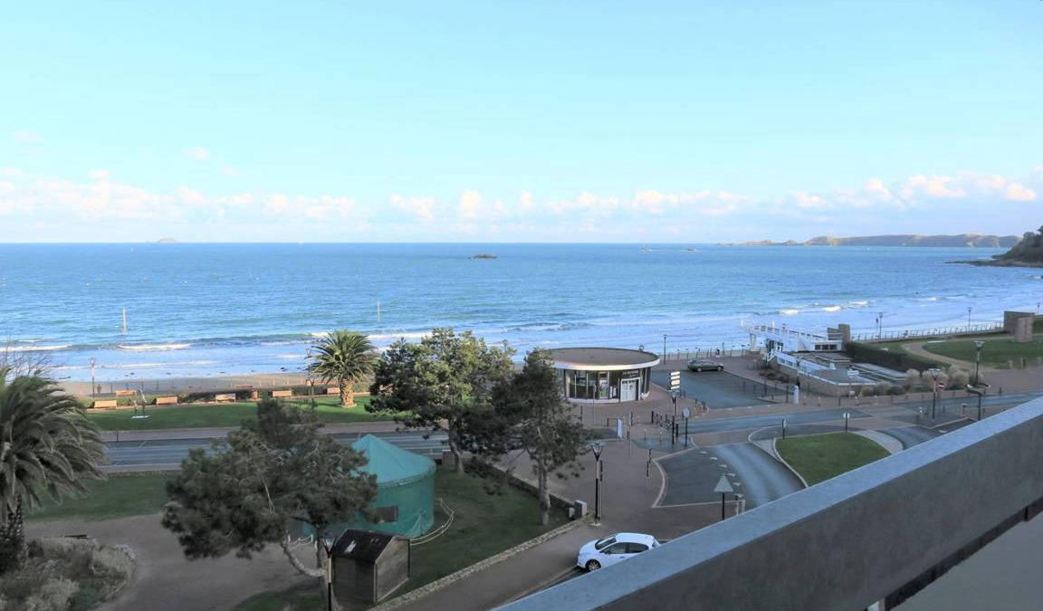Perros-Guirec Apartment | 93 m² Apartment ∙ 3 bedrooms ∙ 6 guests