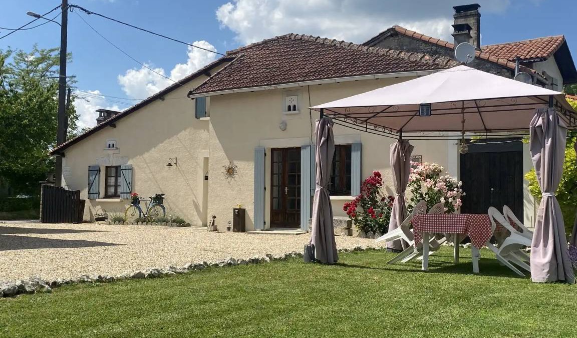 Chalais House | 95 m² House ∙ 3 bedrooms ∙ 6 guests
