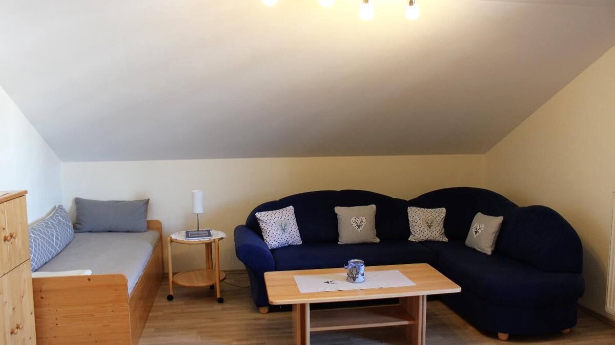 St. Oswald Apartment | 95qm-Feriendomizil mit möbliertem Balkon & WLAN