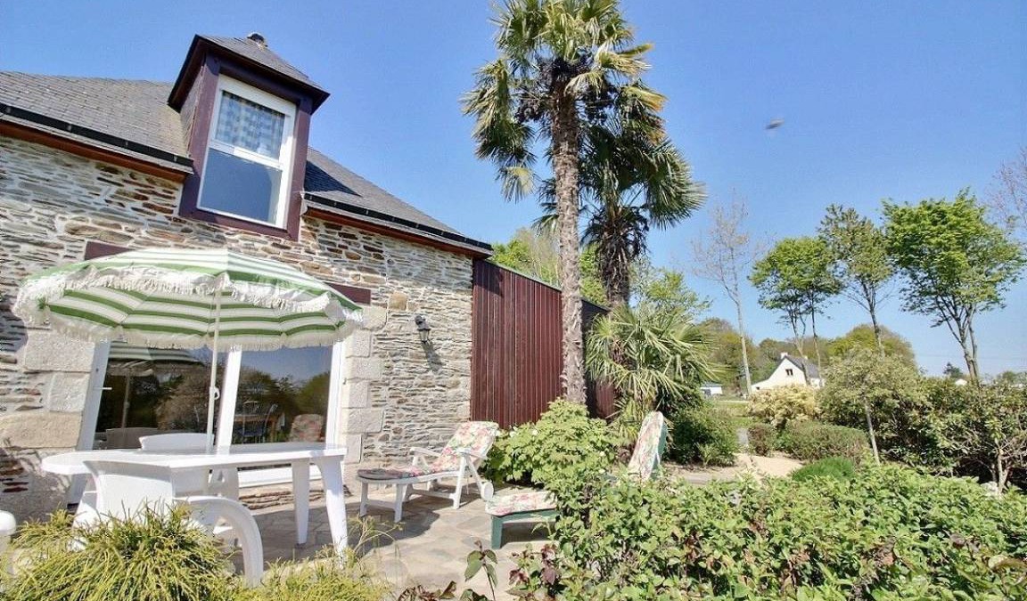 Saint-Caradec House | 96 m² Gîte ∙ 3 bedrooms ∙ 6 guests