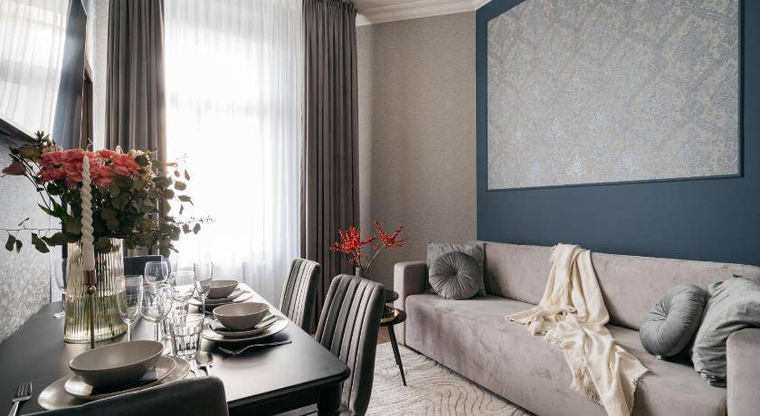 Stare Miasto Apartment | 97 m² Apartment ∙ 2 bedrooms ∙ 9 guests
