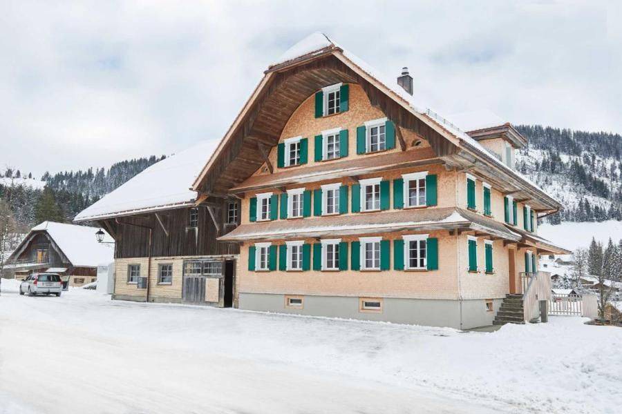 Heiligkreuz House | 97 m² House ∙ 2 bedrooms ∙ 6 guests