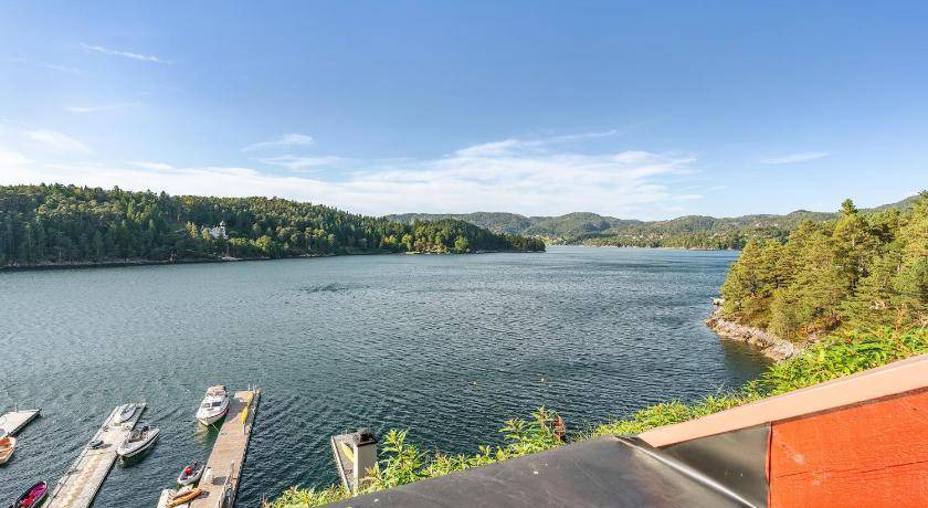 Lysekloster Apartment | 98 m² Apartment ∙ 2 bedrooms ∙ 6 guests