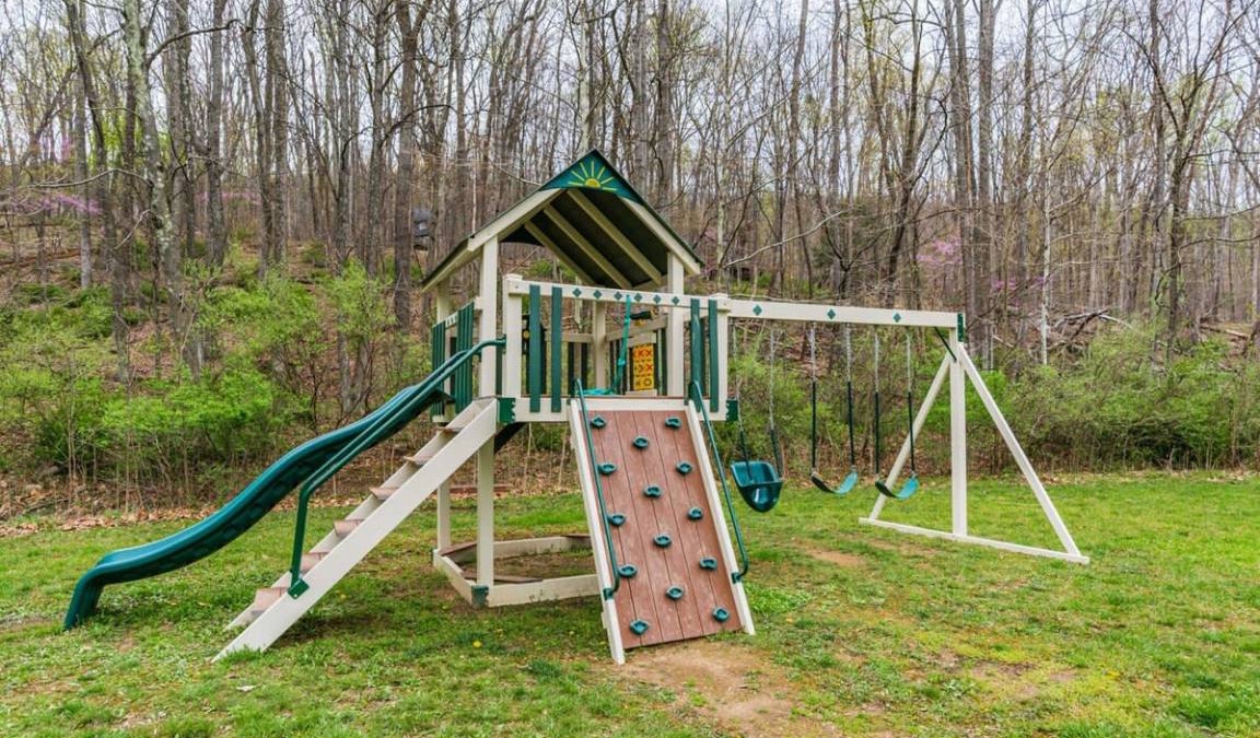 Berkeley Springs Cabin | 98 m² Cabin ∙ 3 bedrooms ∙ 6 guests