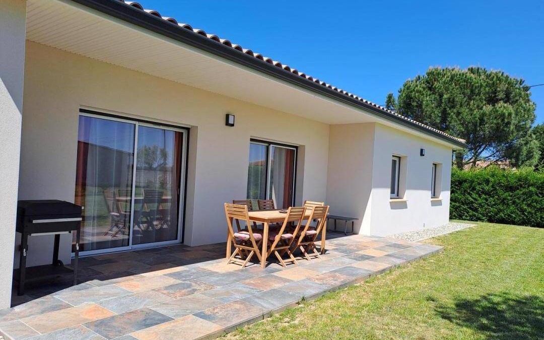 Fronton House | 98 m² Gîte ∙ 3 bedrooms ∙ 6 guests