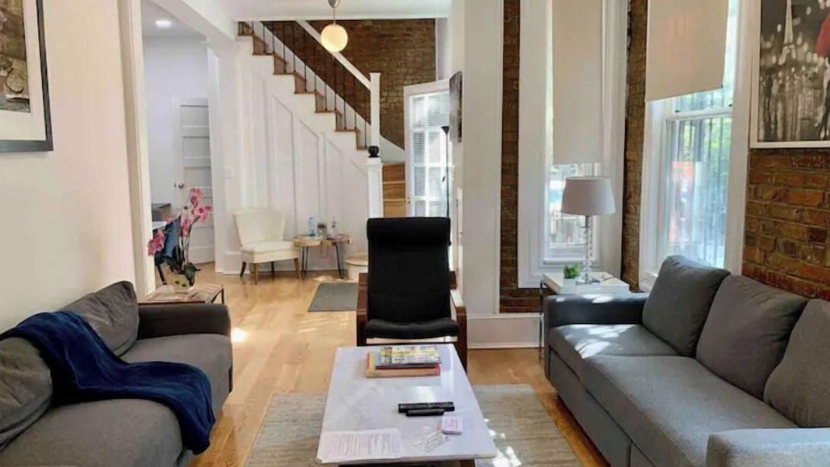 Reed-Cooke House | 98-Walk Score in the ❤️ of Beautiful Adams Morgan