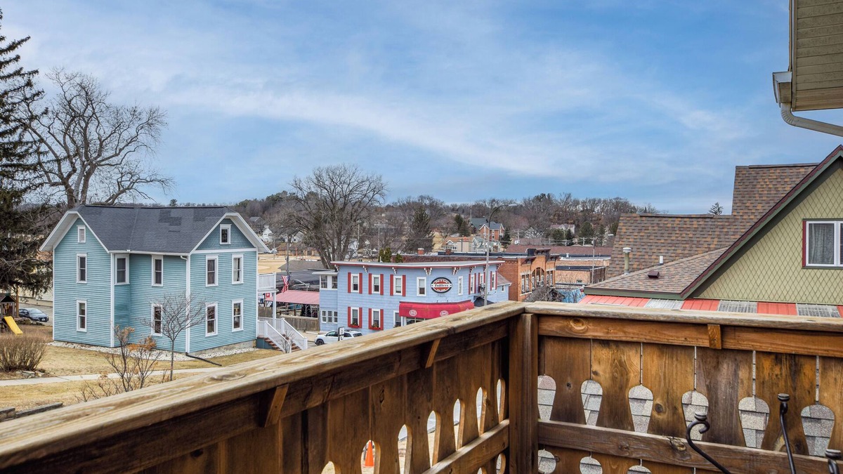 New Glarus House | 99.00 Fall Special in beautiful New Glarus