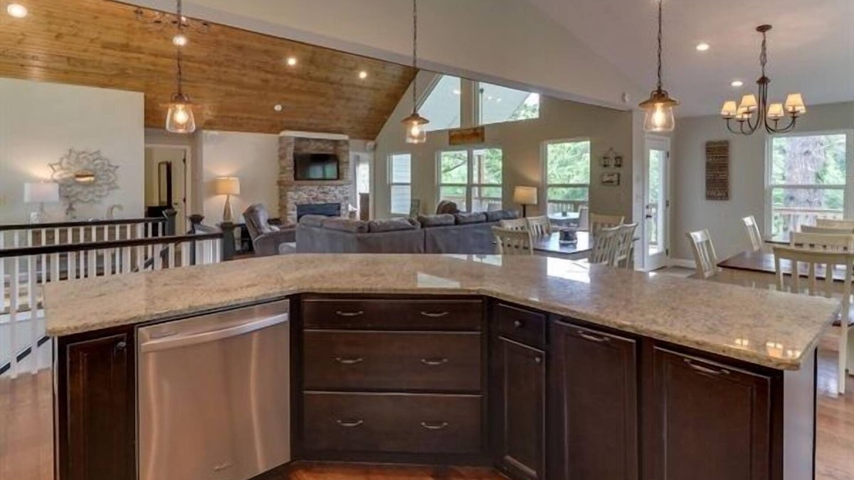 La Follette House | 9Bed/9Bath Private Dock Quiet Cove Near Marinas