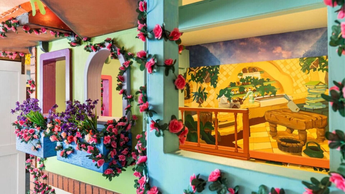 Davenport House | 9BR Casita & Castle Retreat w/Pool