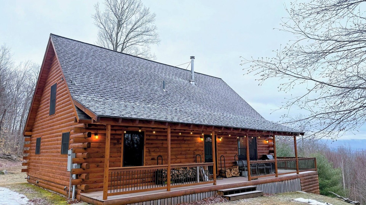 Franconia Cabin | 9N Mountainside Cabin in Franconia Heights, Dog Friendly, Stunning Views!
