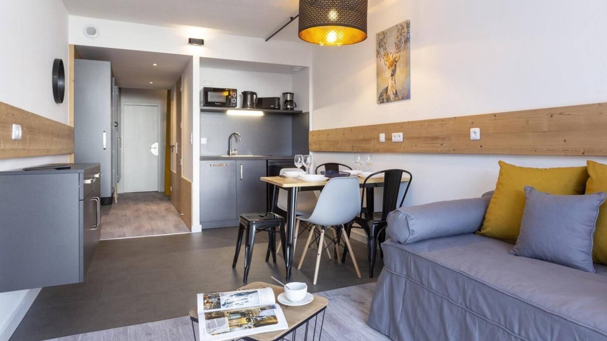 Arc-2000 Apartment | 9th floor, view mountain, balcony, tv, 28m², Les Arcs