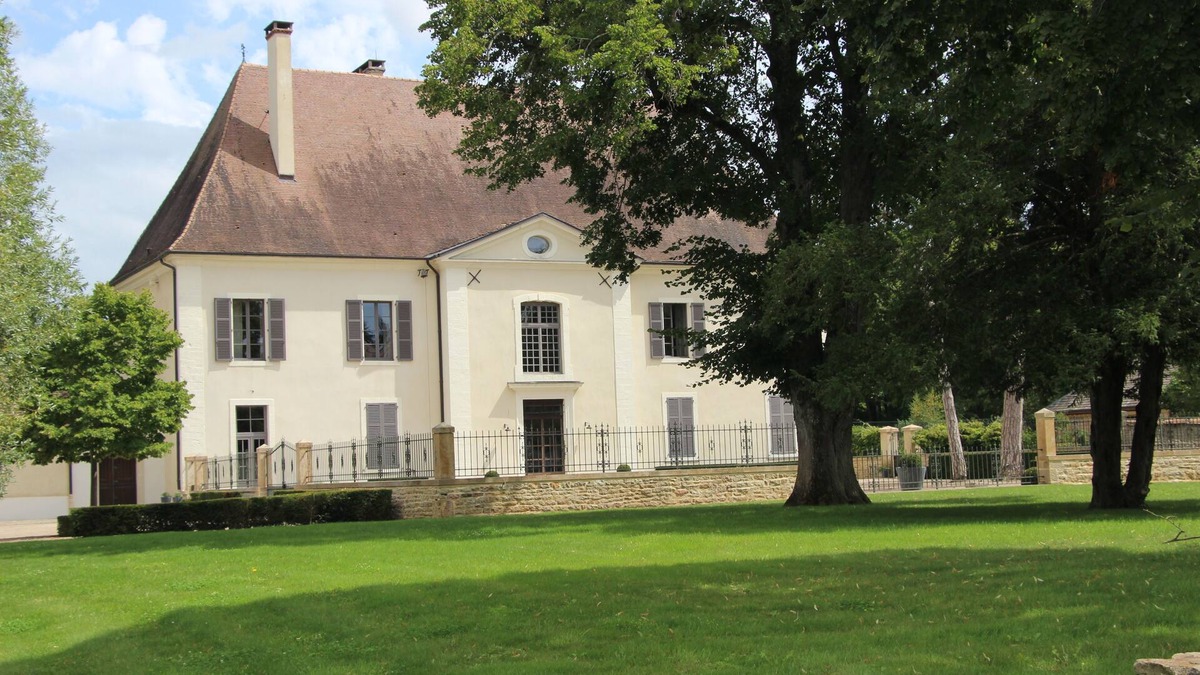 Saint-Loup-Geanges Villa | A 10 km de Beaune - Le Palais Abbatial du Domaine de L'abbaye de Maizières