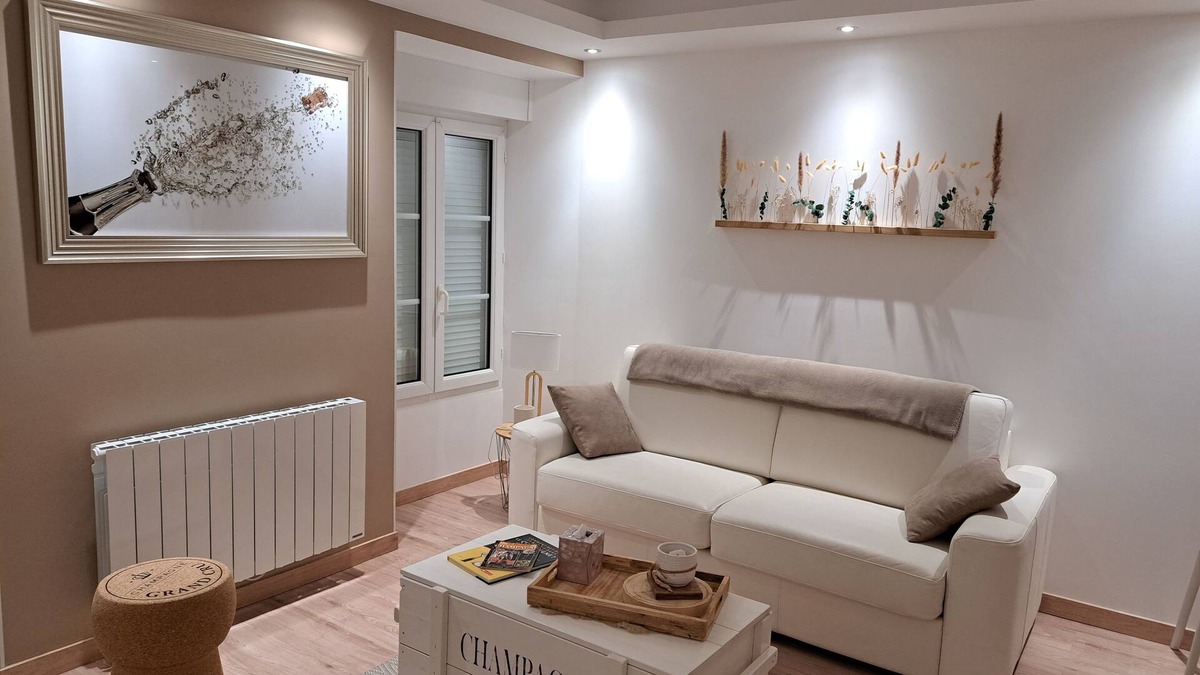 Flavigny Apartment | A 10 mn D'epernay, Gîte "La Bulle de Léna" Avec Petit-déjeuner +garage / Parking