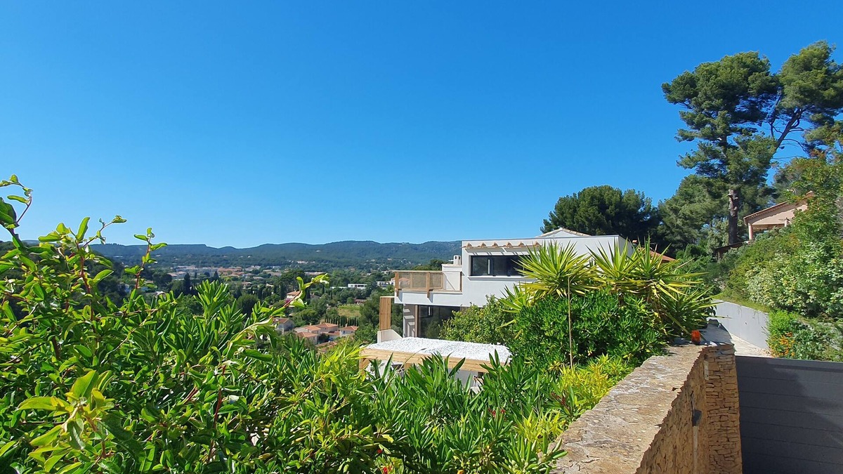 La Ciotat House | A 15 minutes de la plage a Pied.nMaison individuelle avec grande piscine.