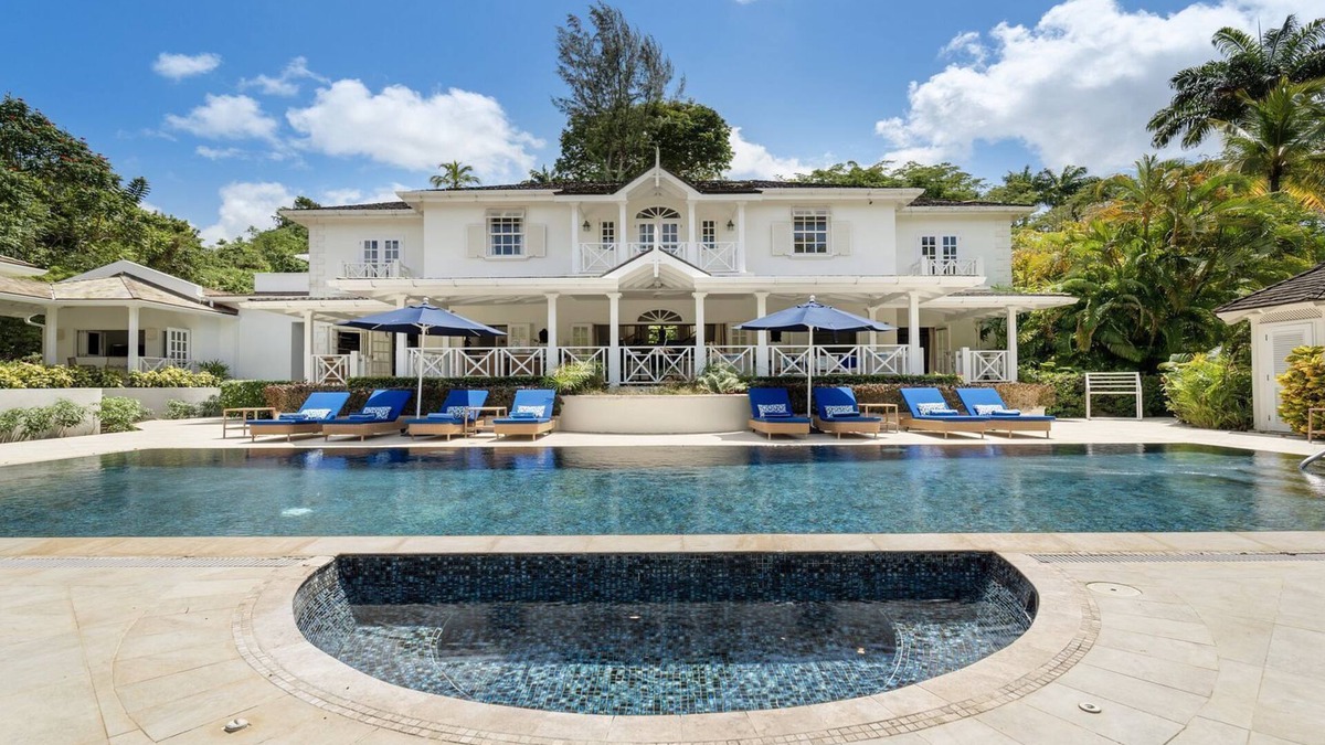 Paynes Bay House | A 4 Bedroom Luxury Sandy Lane Villa With Lots Of Privacy And Close To The Beach