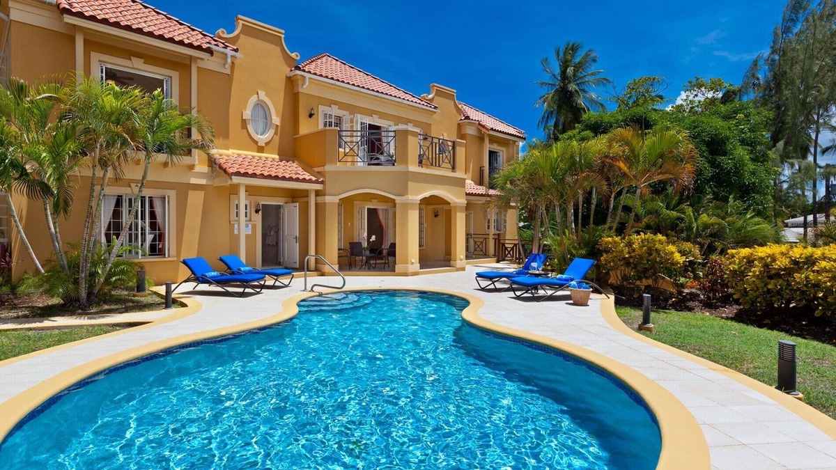 Mullins Villa | A 4 bedroom villa located just a short walk from Mullins Bay Beach in Barbados
